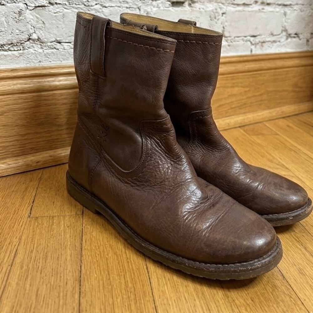 FRYE Celia Walnut Brown Textured Pull On Leather Stitch Short Cowboy Boots 8B